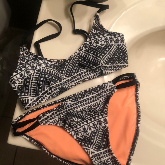 NEVER WORN Target Tribal Print Bikini - Picture 8 of 8